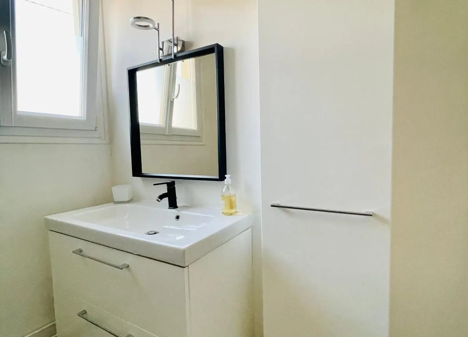 Appartement Grand T2 Au Rdc Hyper Centre Navette Et Sauna En Option Beauvais France